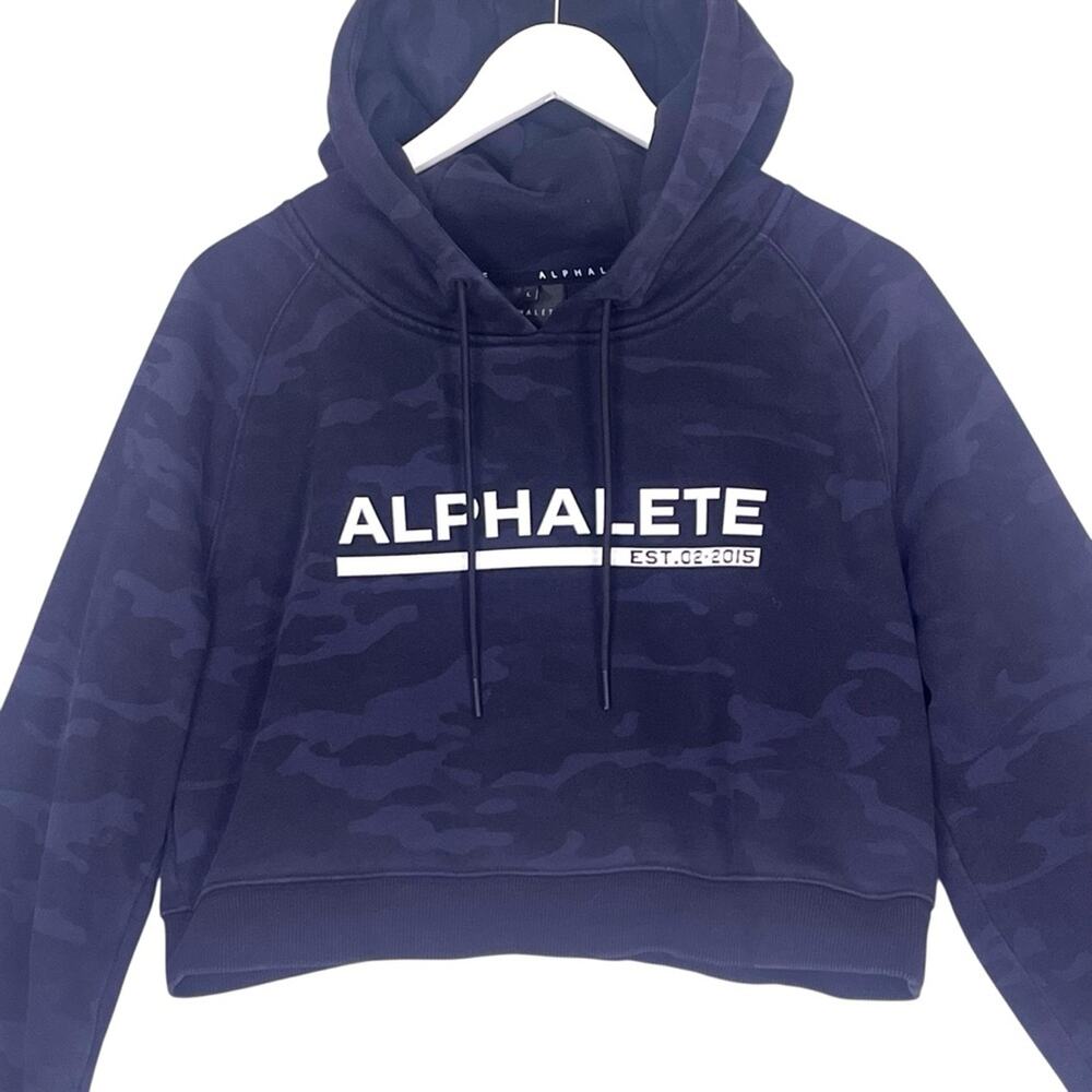 Alphalete Cropped Camo Hoodie Women’s Large Black Blue Spellout Graphic Athletic